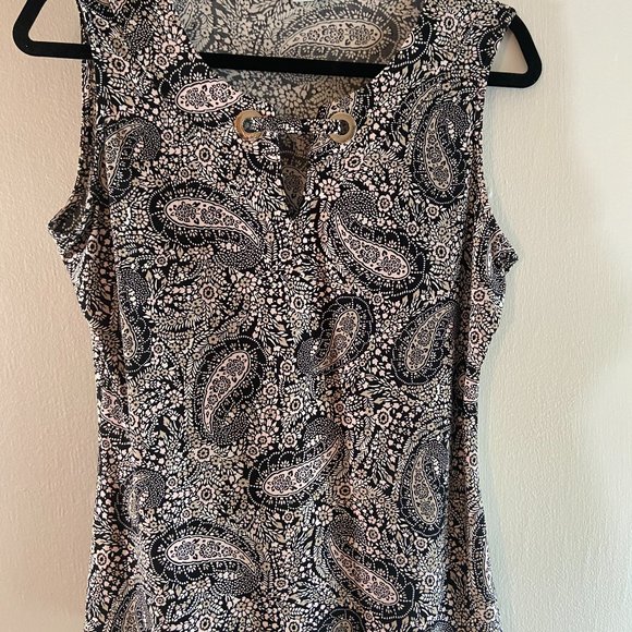 Sleeveless top - Worn once - Picture 1 of 4